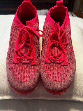 Nike Air VaporMax 2021 Flyknit in the vibrant "Pink Blast/Hyper Pink | Women 10